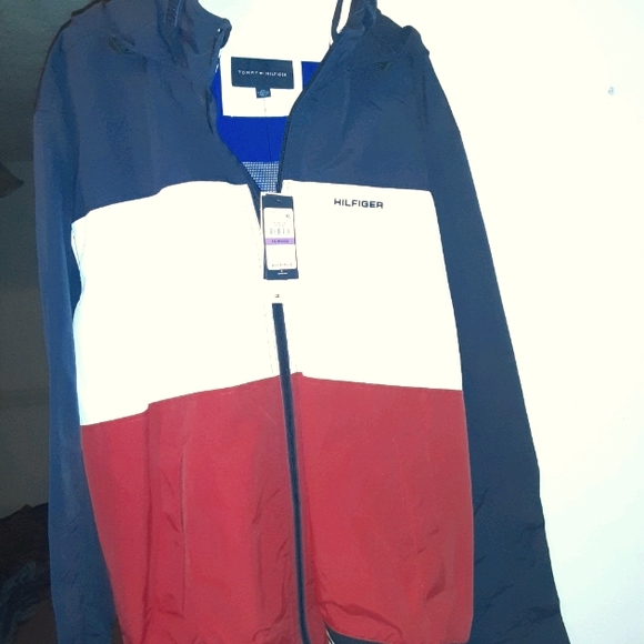 Hooded jacket